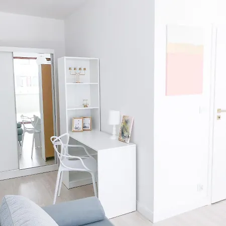 Arkadia, Apartament 3 Pokoje Z Ogrodkiem * 华沙