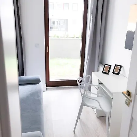 Arkadia, Apartament 3 Pokoje Z Ogrodkiem 公寓
