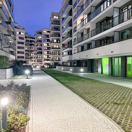 Arkadia, Apartament 3 Pokoje Z Ogrodkiem